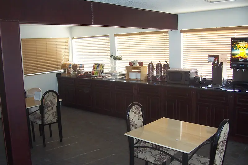 Best Western hotel — guest rooms and common areas — project photograph by Kal Best Contractor